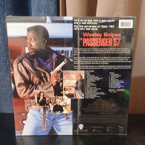 "Make Offer" Sealed Passenger 57 Movie Laserdisc - Picture 2 of 2